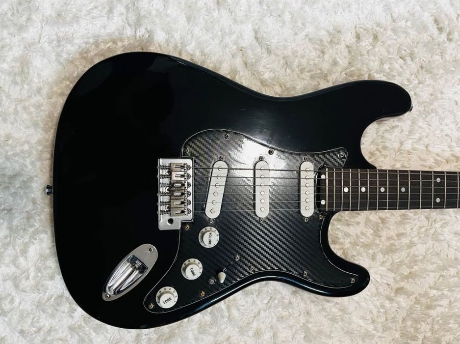 Електрическа китара тип Stratocaster