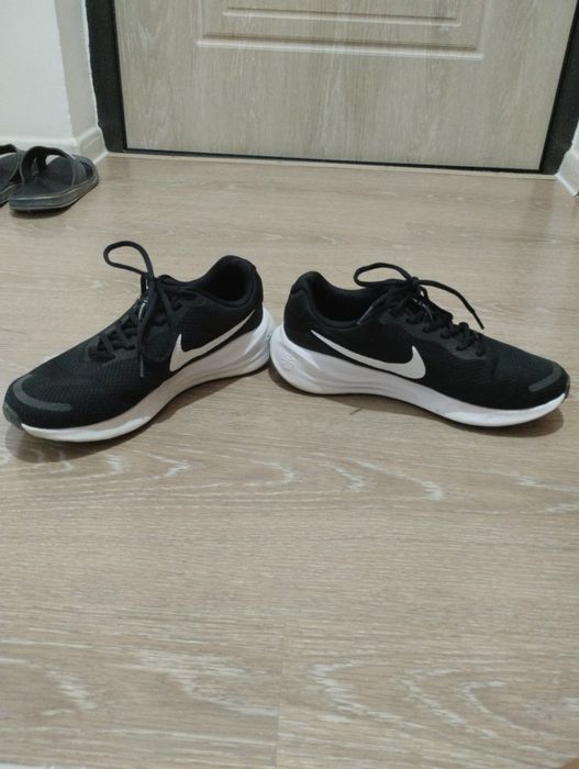 Nike revolution 7