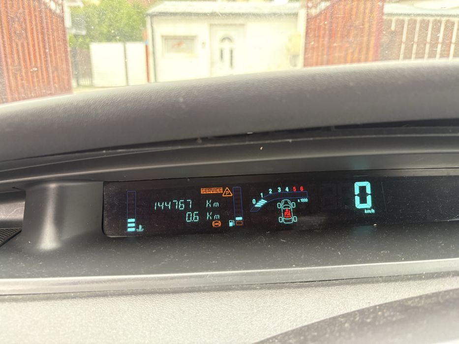 Vand renault scenic 1.9 dci , astept si schimb cu enduro