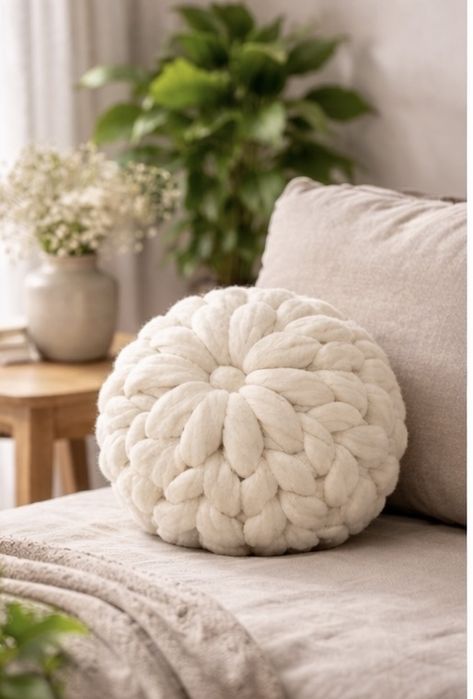 Декоративна Възглавница от Мерино вълна