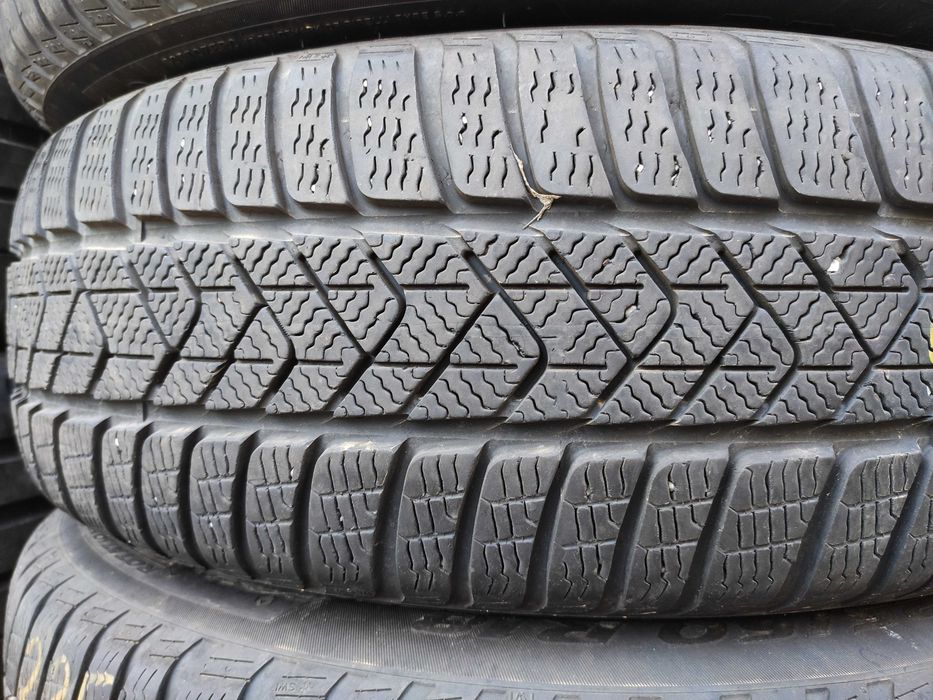 4бр Зимни гуми 225 60 18 - Pirelli