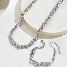 Елегантен комплект бижута – колие и гривна | Сребрист