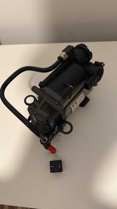 Compresor Suspensie Perne Aer Mercedes S Class W222 COMPLET