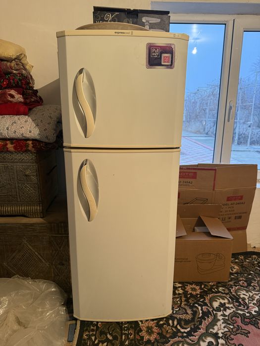 Холодильник сатылады