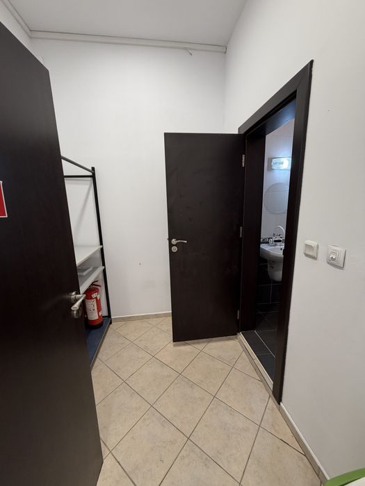 Помещение под наем 50 кв., 750€