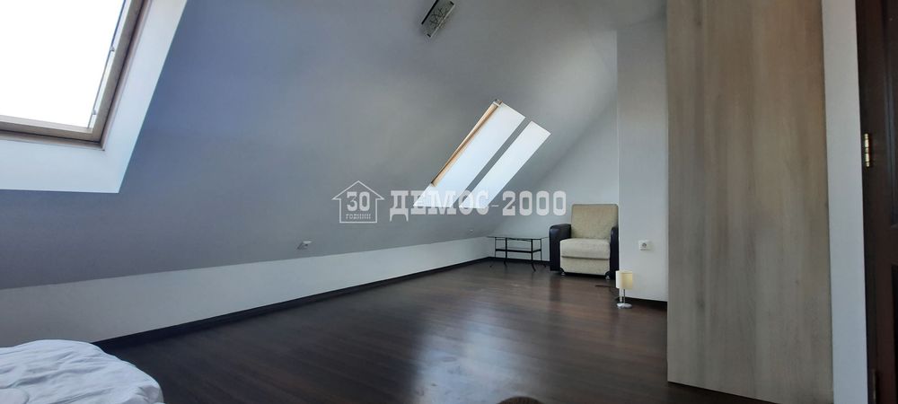 Дава се под наем Двустаен апартамент в Варна, Център - 69 кв.м за 550 € - Снимка #4