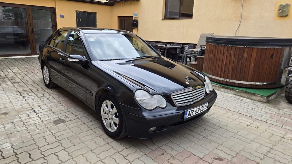 MERCEDES-BENZ E-Class 2004 — imagine 3