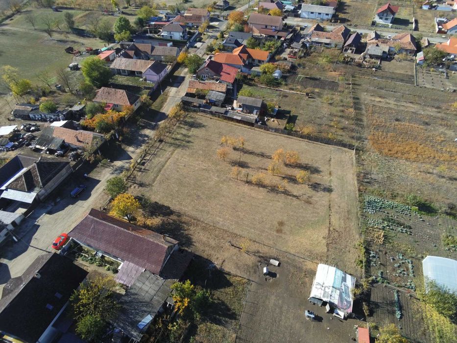 Persoana fizica, vand teren intravilan 3000mp Loc. Sambateni Jud. Arad