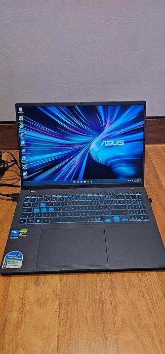 laptop gaming asus v16 i7 240 rtx 5050