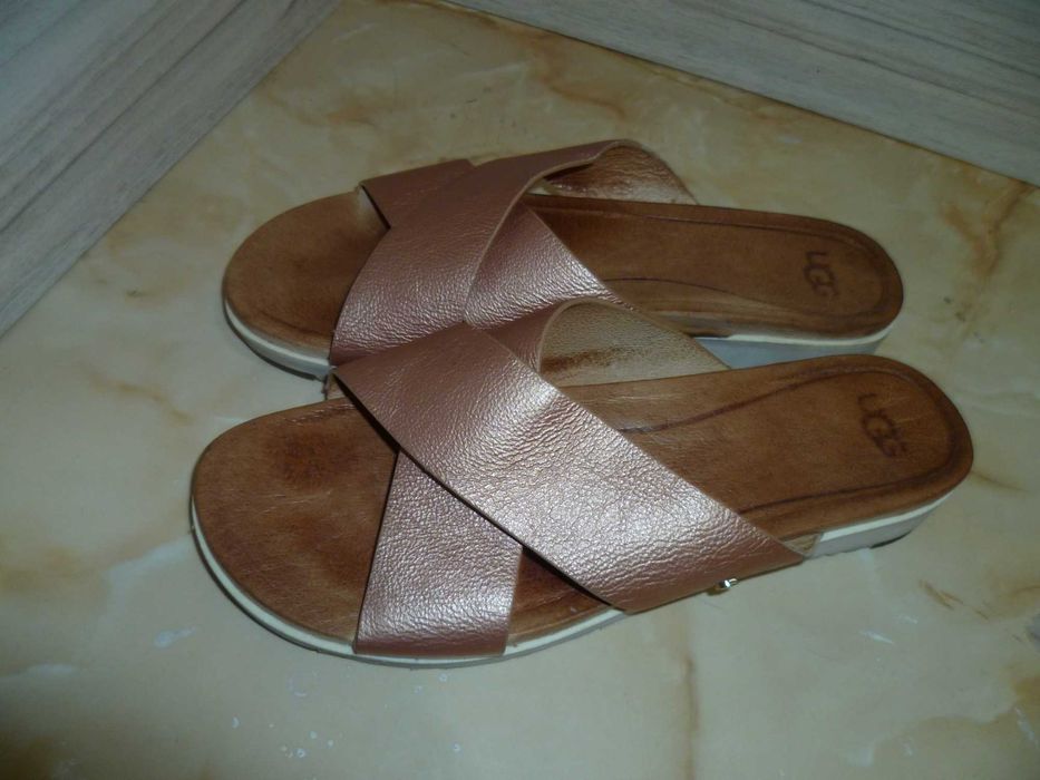 UGG чехли №40...