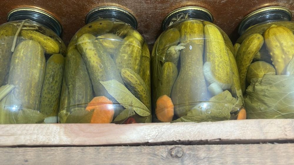 Продается маринованные огурцы и помидоры