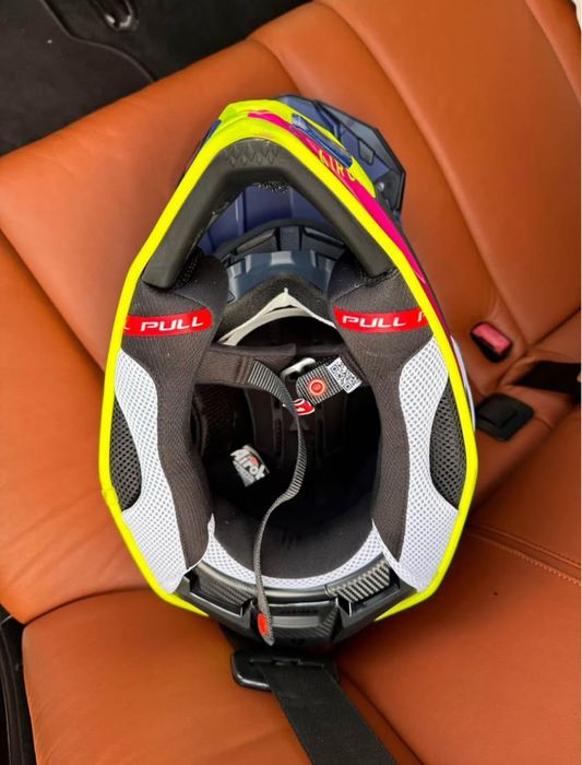 Мотокрос каска Airoh , S