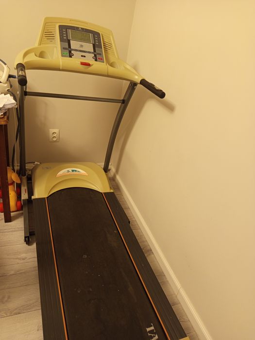 Продам беговую дорожку