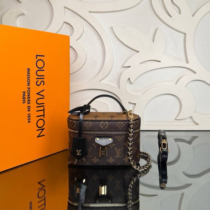 Genti Louis Vuitton Vanity Chain