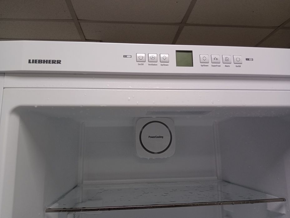 Комбиниран хладилник с фризер Liebherr с 4 чекмеджета 2години гаранция