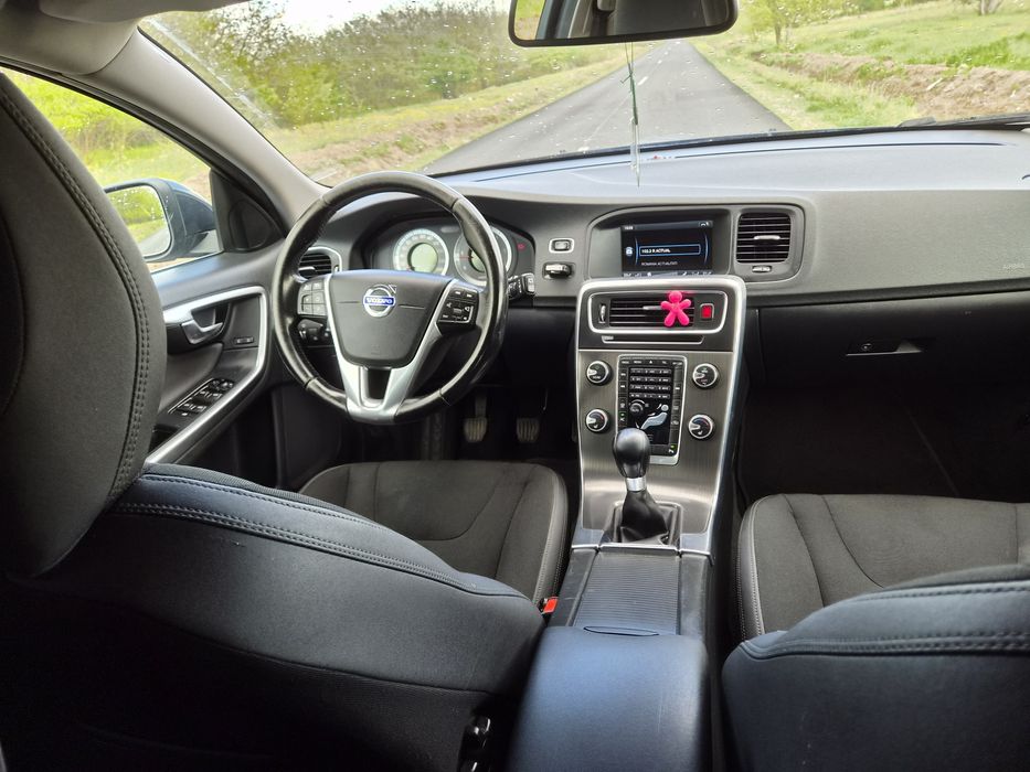 Volvo V60 D5 2.4