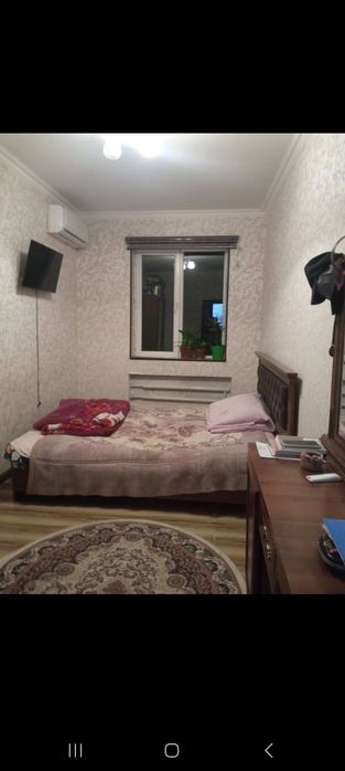 В ташкенте квартира 3комнатная кварти  2 этаж