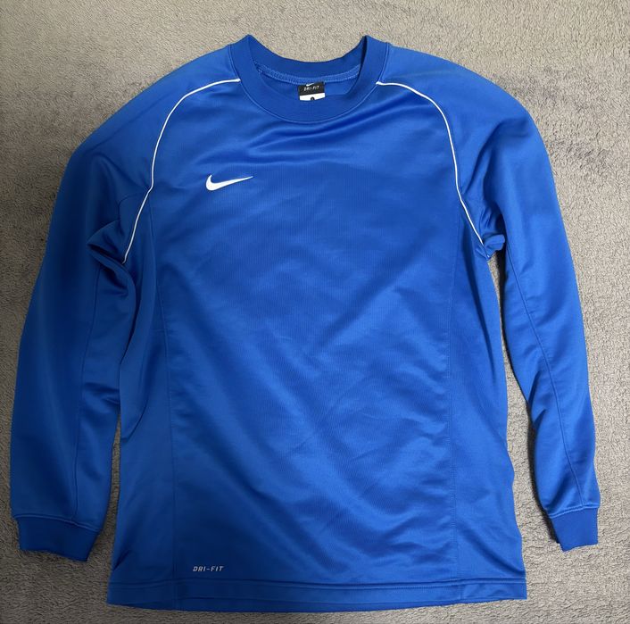 Блуза на Nike.