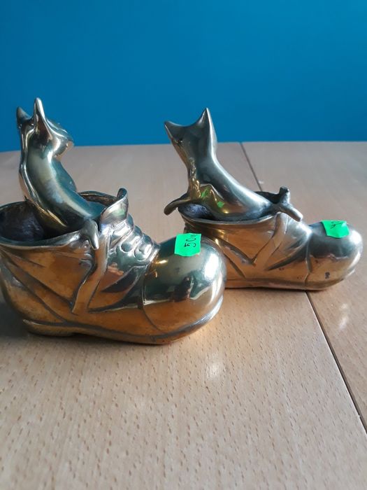 Месингов ключ и обувки с котета