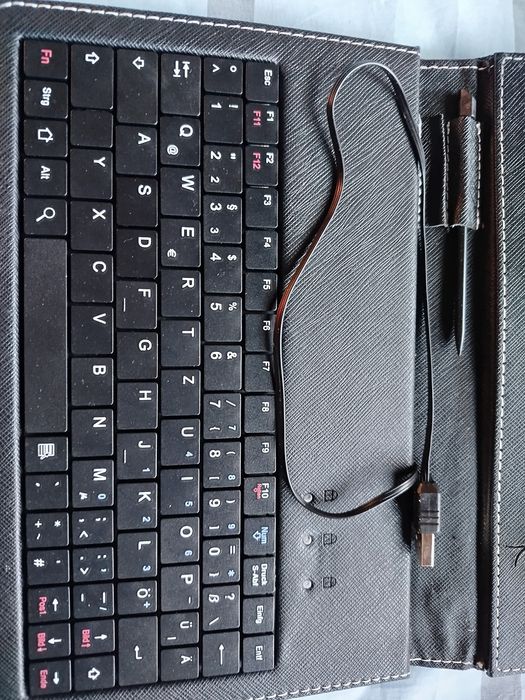 Husă/copertă tableta cu tastatura