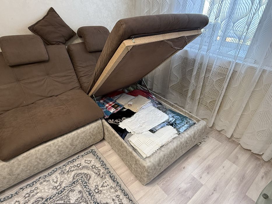 Диван в гостинную в отличном состоянии