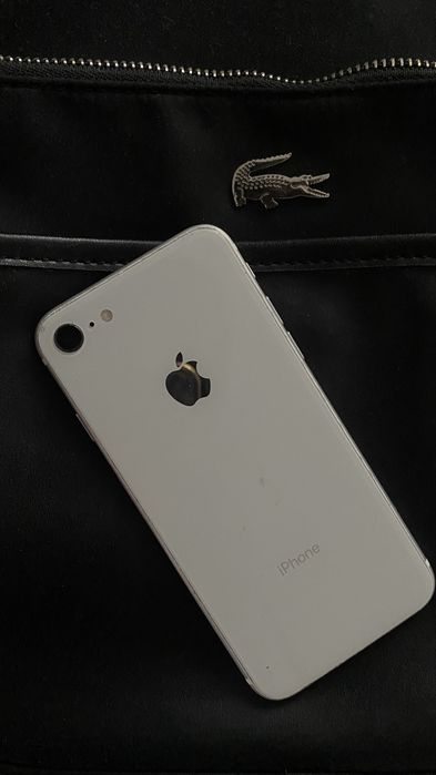 IPHONE SE white  2020 года