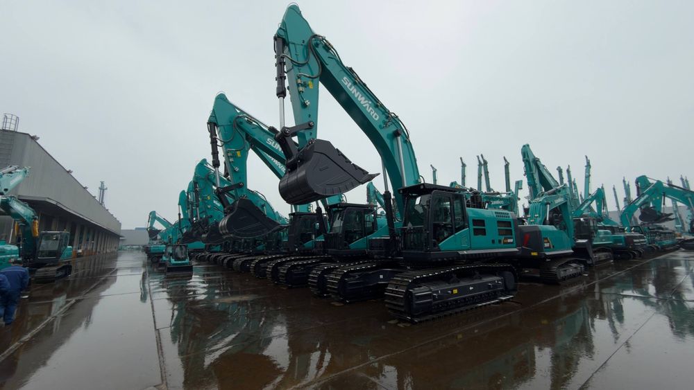 Ekiskavatr 600 Sunward 3.5 m³ lik