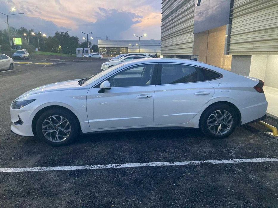 Hyundai Sonata 2.0л, 2020г