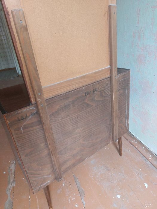 Срочно продам ссср трюмо и зеркало