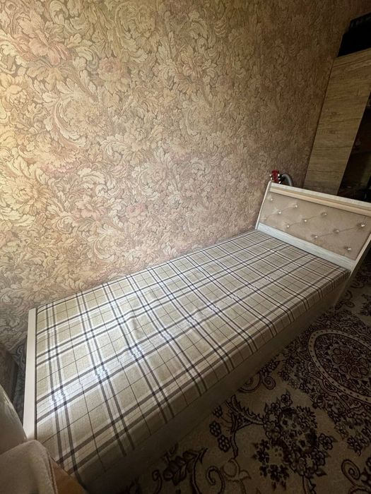 Кровати (2) односпалки