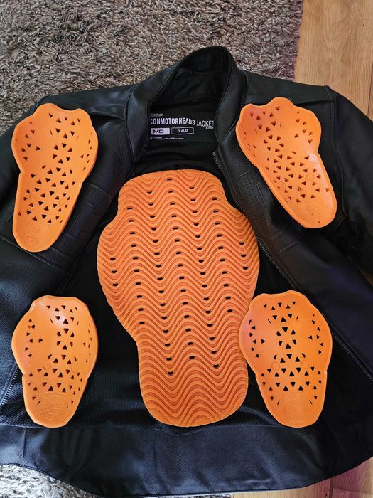 Geaca moto piele naturala ICON Motorhead 3 marime 48-52 cu mesada, protectii si pelerina impermeabila