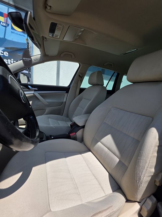 SKODA Octavia 2012 — imagine 4