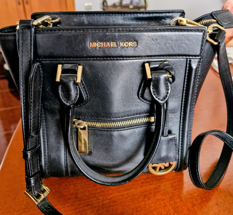 Чанта Michael Kors - естествена кожа