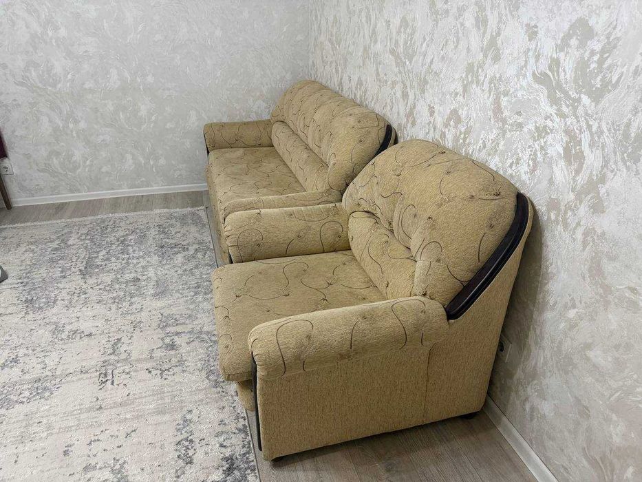 Продам диван с креслом