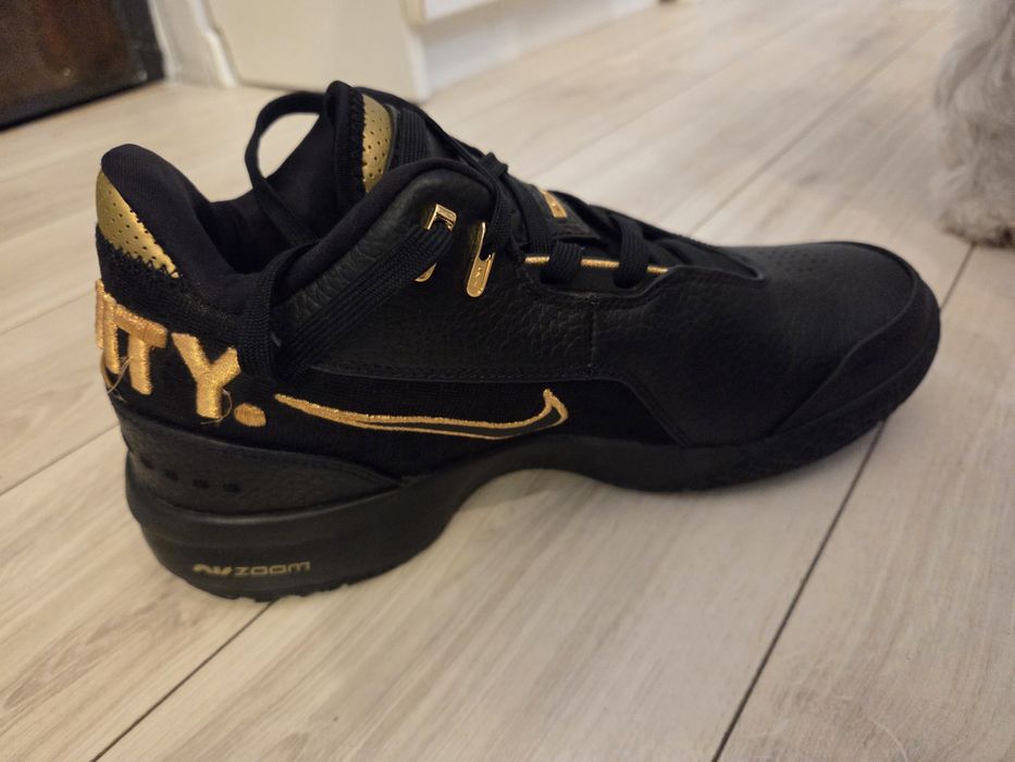 Papuci de baschet LeBron NXXT Gen alb cu negru