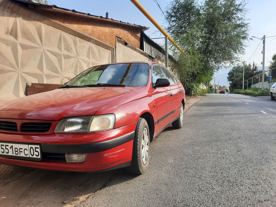 Toyota Carina e 1996 года