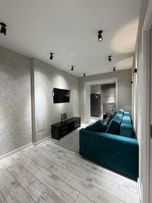 Топовая Цена ! Продается 2-Комнатная Квартира на Ор-р Чорсу!