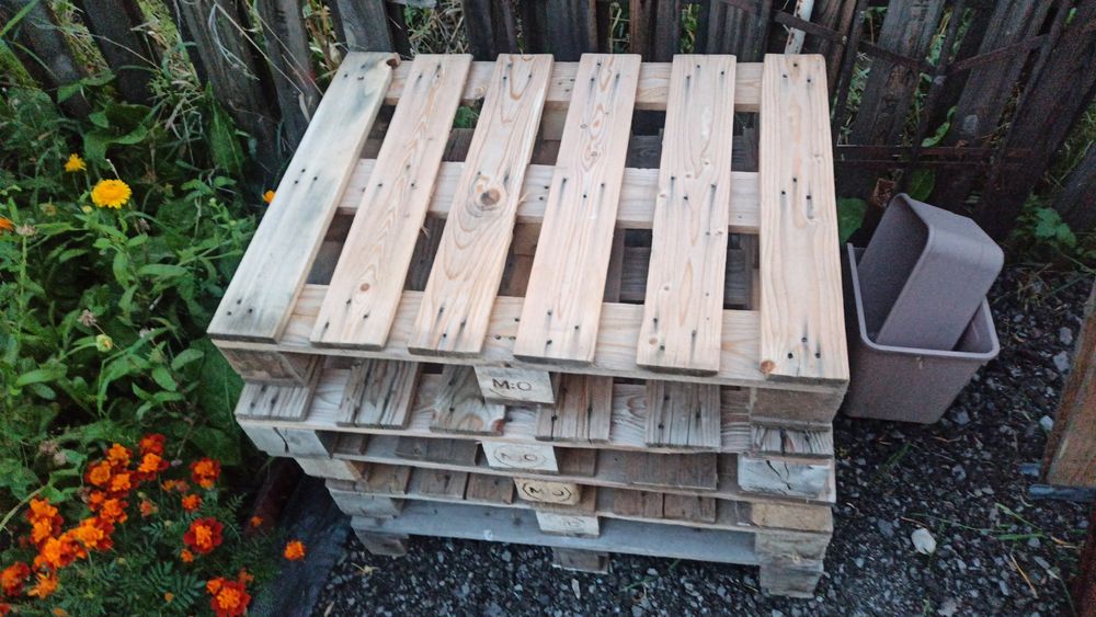 Продаю поддоны в хорошем состоянии