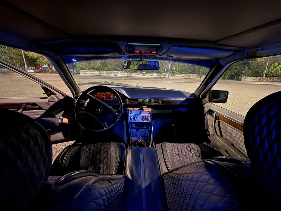 Продам w124 e260