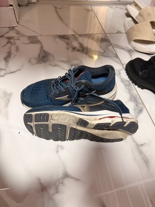 Маратонки Mizuno 42