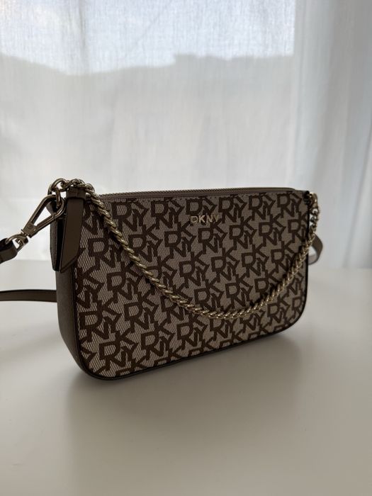 Дамска чанта DKNY