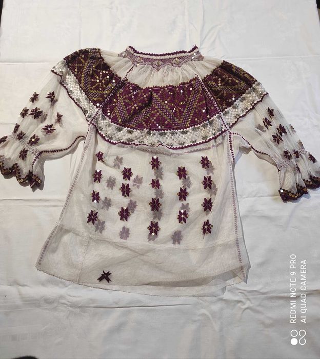 Ie traditionala olteneasca