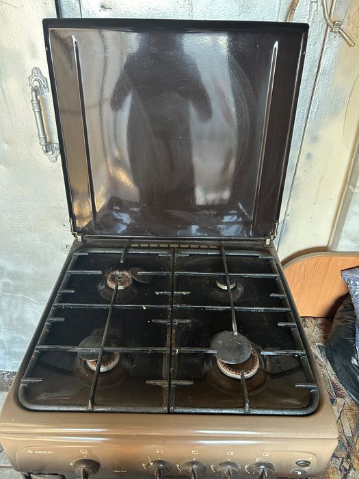 Продам газплиту