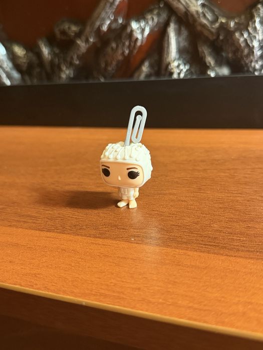 Фигурки очень странные дела Оди с прищепкой