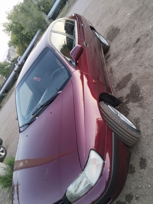 Продам toyota carina e