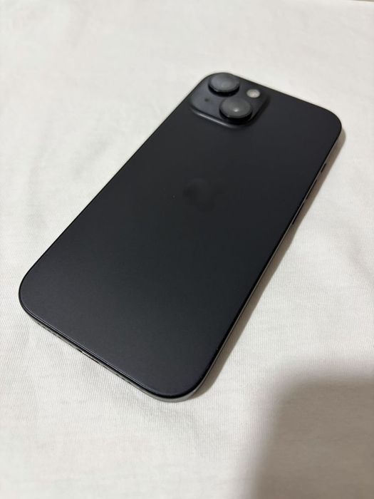 Vând iPhone 15 in stare foarte bună