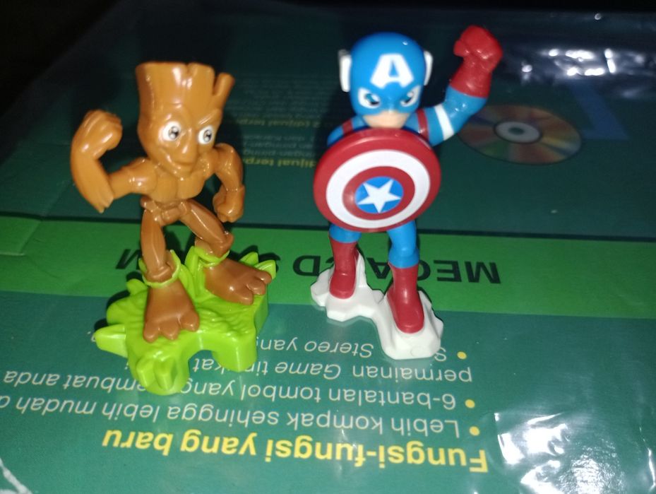 Фигурки Киндер Марвел