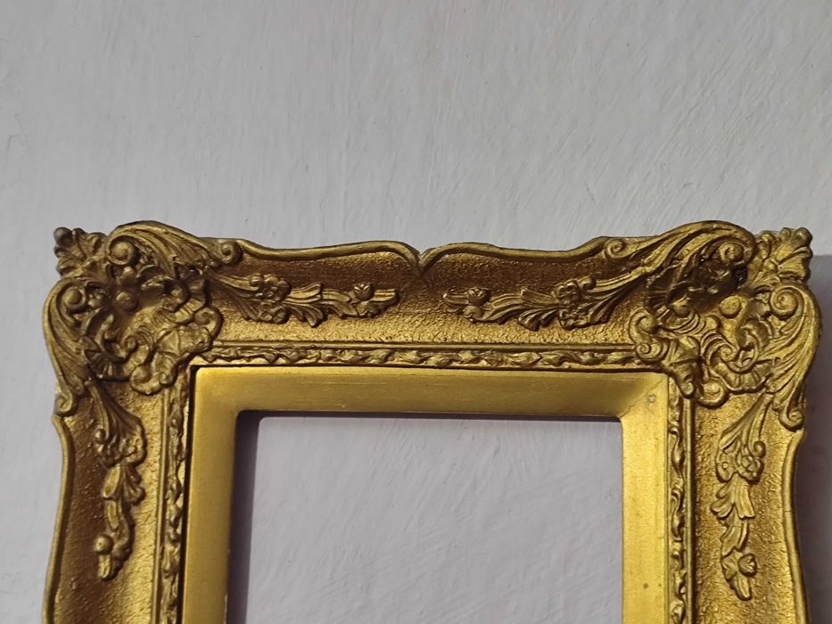 Продавам рамка за картина