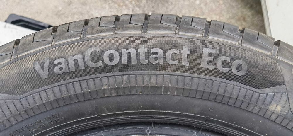 НОВИ 215 60 17C.  Continental