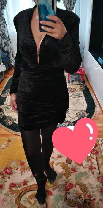 Vând Rochie ZARA, mar.S, 36 de catifea